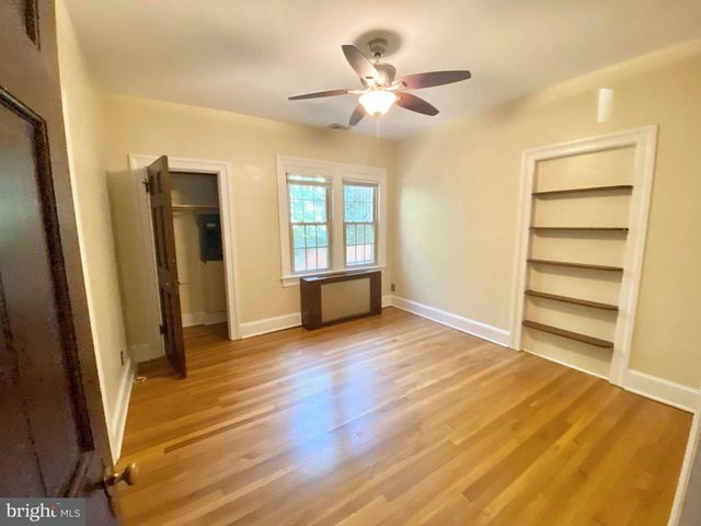 1200 S CLEVELAND ST, Arlington, VA 22204