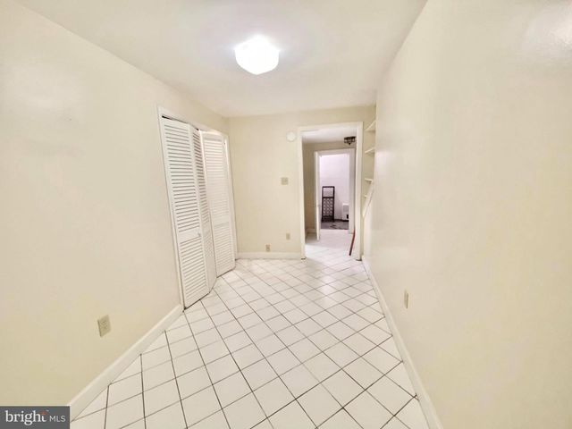 1200 S CLEVELAND ST, Arlington, VA 22204