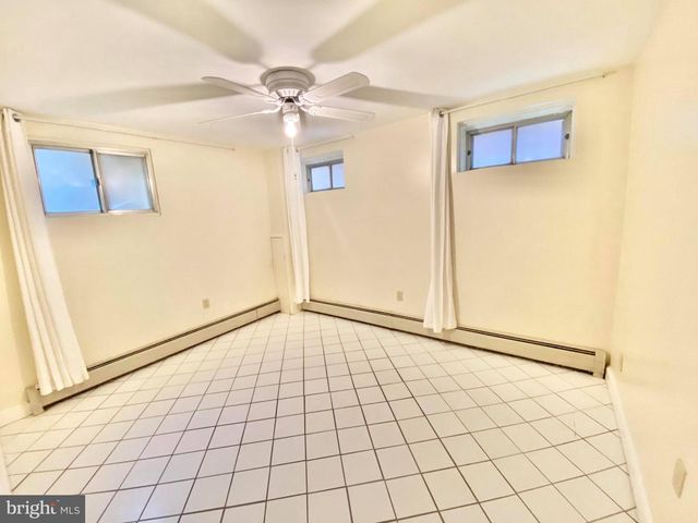 1200 S CLEVELAND ST, Arlington, VA 22204