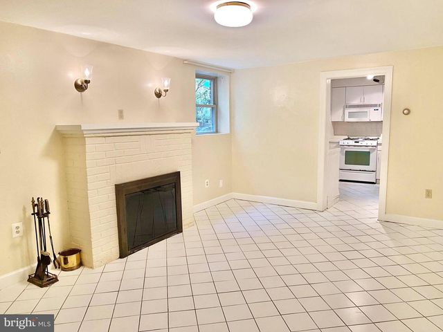 1200 S CLEVELAND ST, Arlington, VA 22204