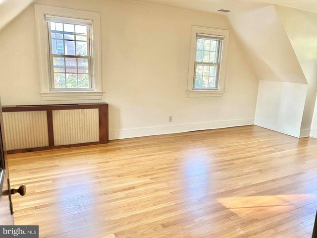 1200 S CLEVELAND ST, Arlington, VA 22204