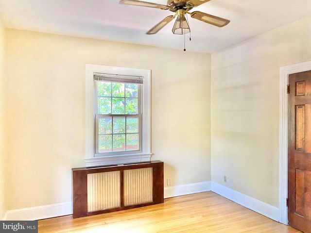 1200 S CLEVELAND ST, Arlington, VA 22204