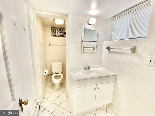 1200 S CLEVELAND ST, Arlington, VA 22204