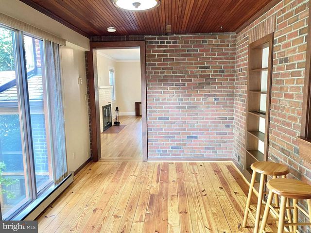 1200 S CLEVELAND ST, Arlington, VA 22204
