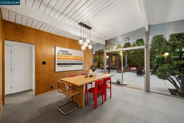 1237 -1239 Lancashire Dr, Concord, CA 94518