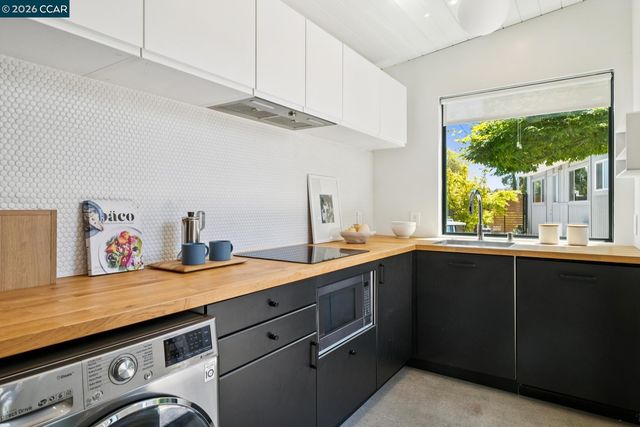1237 -1239 Lancashire Dr, Concord, CA 94518