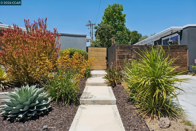 1237 -1239 Lancashire Dr, Concord, CA 94518