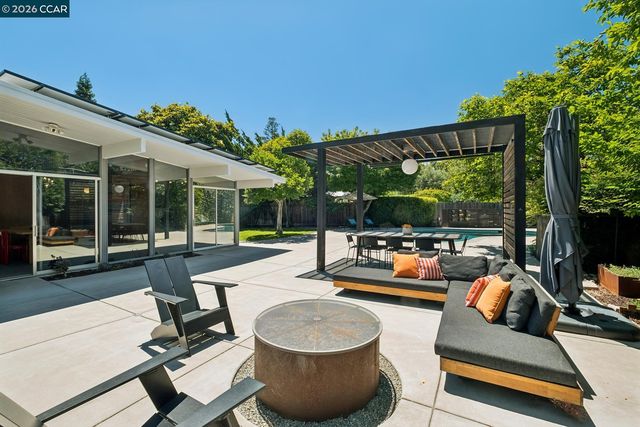 1237 -1239 Lancashire Dr, Concord, CA 94518