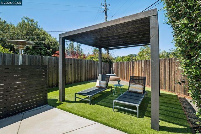 1237 -1239 Lancashire Dr, Concord, CA 94518