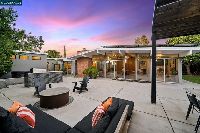1237 -1239 Lancashire Dr, Concord, CA 94518