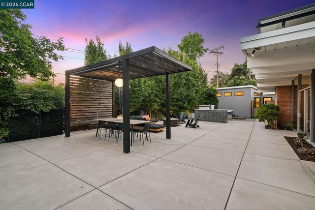 1237 -1239 Lancashire Dr, Concord, CA 94518