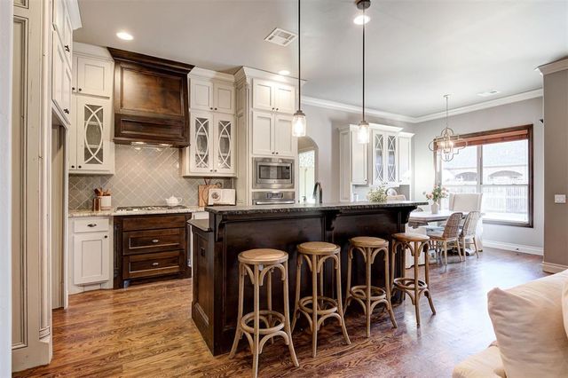 15304 Old Lake Lane, Edmond, OK 73013