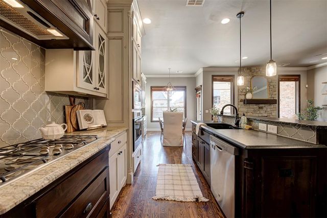 15304 Old Lake Lane, Edmond, OK 73013