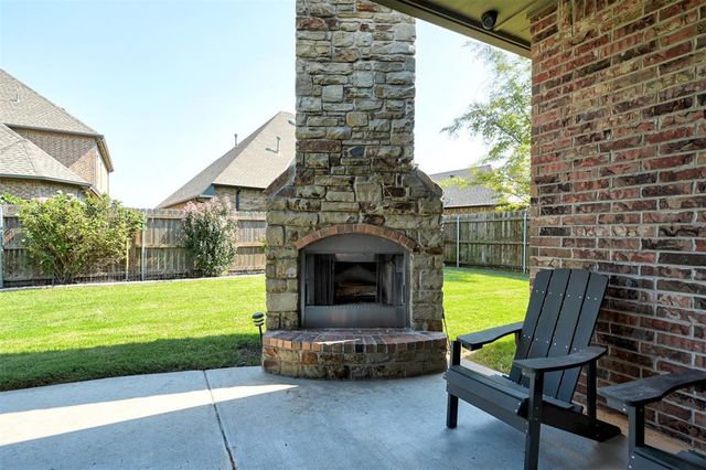 15304 Old Lake Lane, Edmond, OK 73013