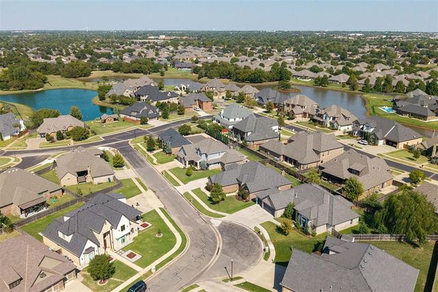 15304 Old Lake Lane, Edmond, OK 73013