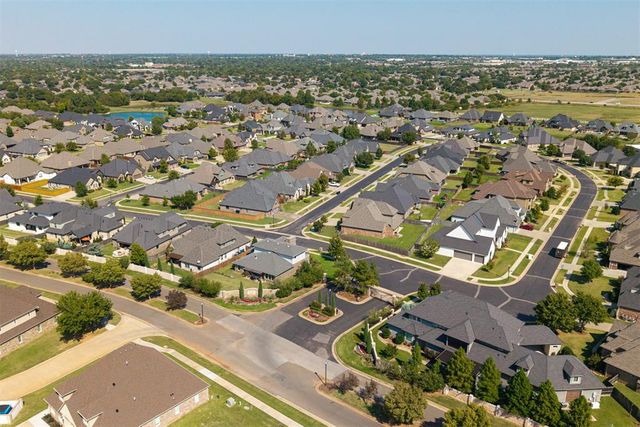 15304 Old Lake Lane, Edmond, OK 73013