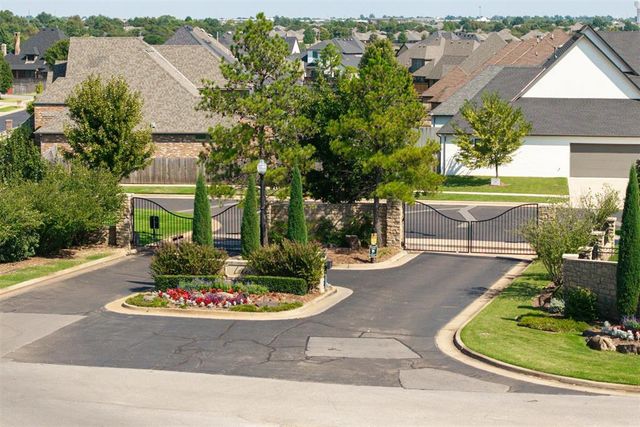 15304 Old Lake Lane, Edmond, OK 73013