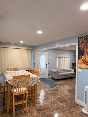 15 Wachusetts Rd, Brockton, MA 02302