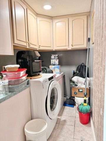 15 Wachusetts Rd, Brockton, MA 02302