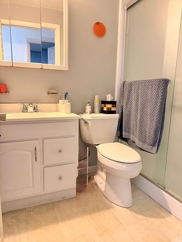 15 Wachusetts Rd, Brockton, MA 02302