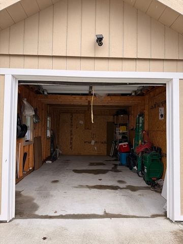 15 Wachusetts Rd, Brockton, MA 02302