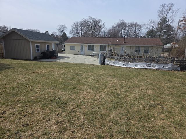 15 Wachusetts Rd, Brockton, MA 02302