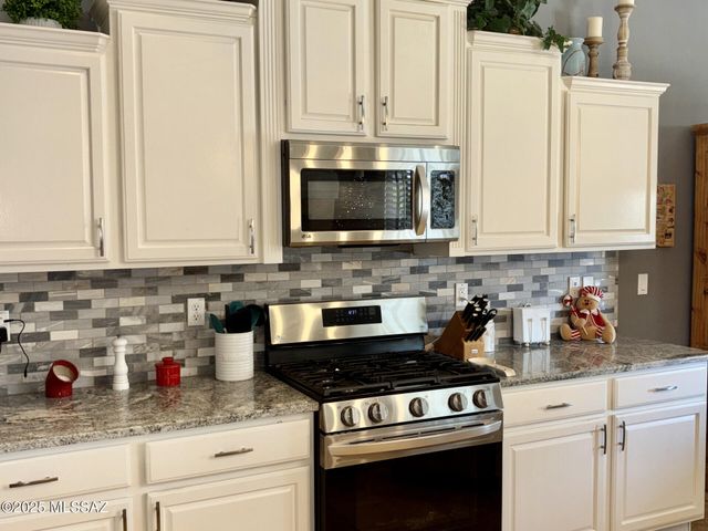 8552 N Moonfire Drive, Tucson, AZ 85743