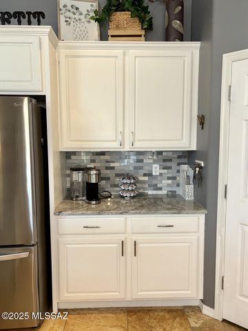 8552 N Moonfire Drive, Tucson, AZ 85743