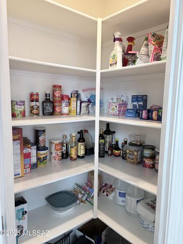 8552 N Moonfire Drive, Tucson, AZ 85743