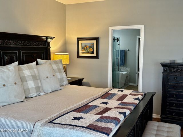 8552 N Moonfire Drive, Tucson, AZ 85743