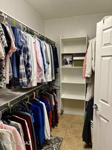 8552 N Moonfire Drive, Tucson, AZ 85743