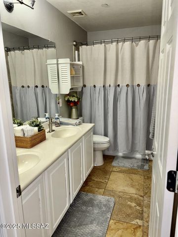 8552 N Moonfire Drive, Tucson, AZ 85743