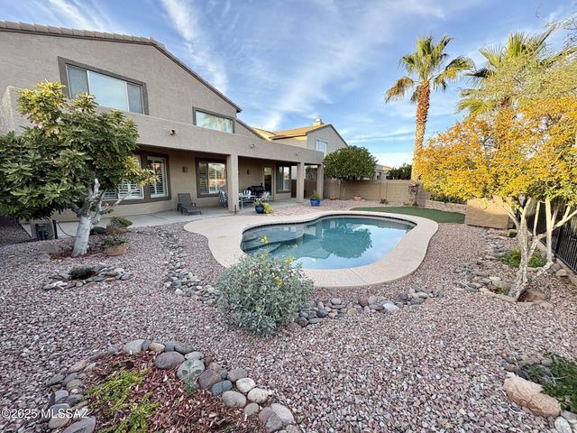 8552 N Moonfire Drive, Tucson, AZ 85743