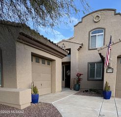 8552 N Moonfire Drive, Tucson, AZ 85743