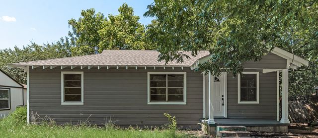 126 Stephens Street, Waxahachie, TX 75165