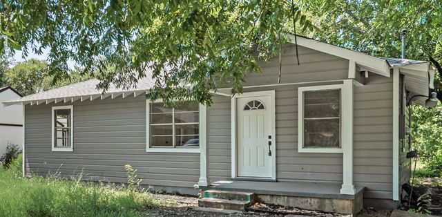 126 Stephens Street, Waxahachie, TX 75165