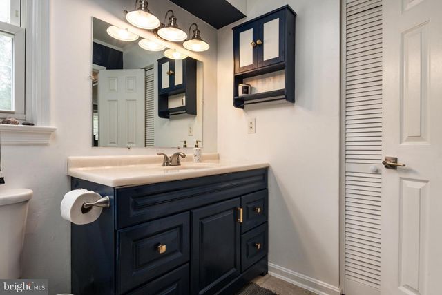 1033 HYDE PARK DR, Annapolis, MD 21403