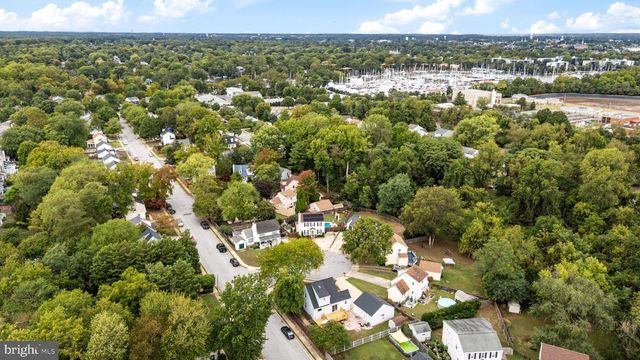 1033 HYDE PARK DR, Annapolis, MD 21403
