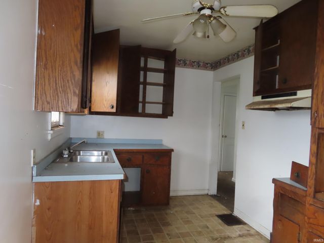 1321 Eclipse Place, South Bend, IN 46628