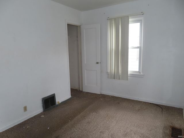 1321 Eclipse Place, South Bend, IN 46628