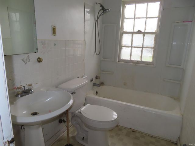 1321 Eclipse Place, South Bend, IN 46628
