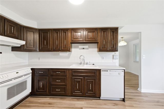 75 Gulfwood Court, Centerville, OH 45458