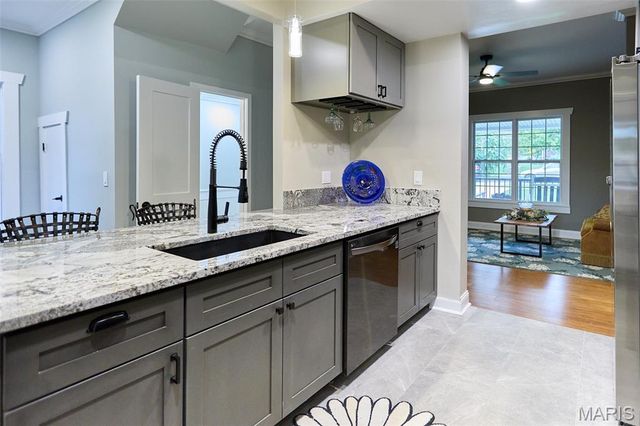 3258 Walter Avenue, St Louis, MO 63143