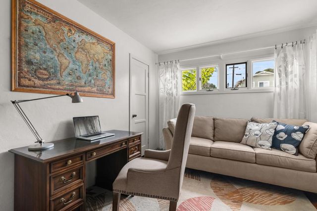 541 Tarento Dr, San Diego, CA 92106