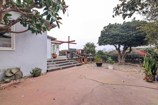 541 Tarento Dr, San Diego, CA 92106