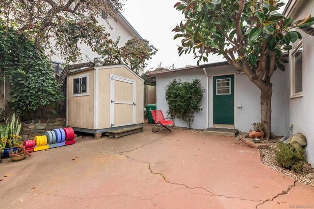 541 Tarento Dr, San Diego, CA 92106