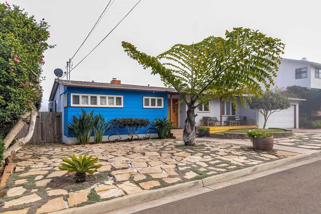 541 Tarento Dr, San Diego, CA 92106