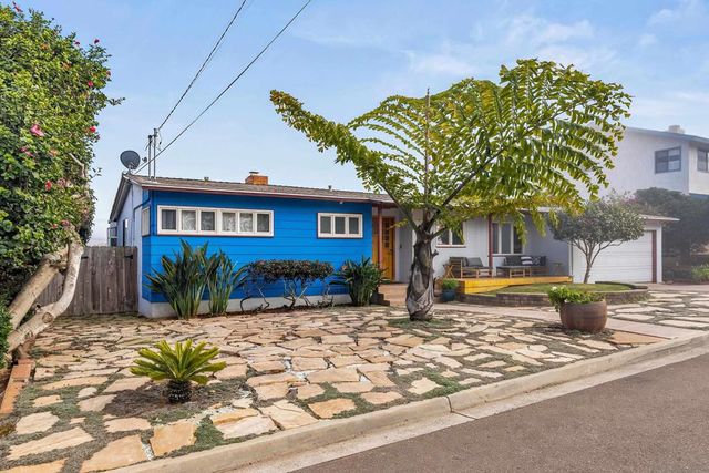 541 Tarento Dr, San Diego, CA 92106