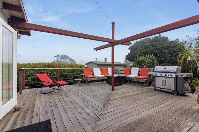 541 Tarento Dr, San Diego, CA 92106
