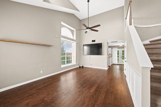 106 Bell Grove Dr, Columbia, TN 38401